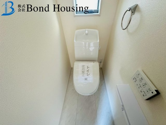 BELS取得物件　糀台1丁目　新築2区画　2号棟のトイレ