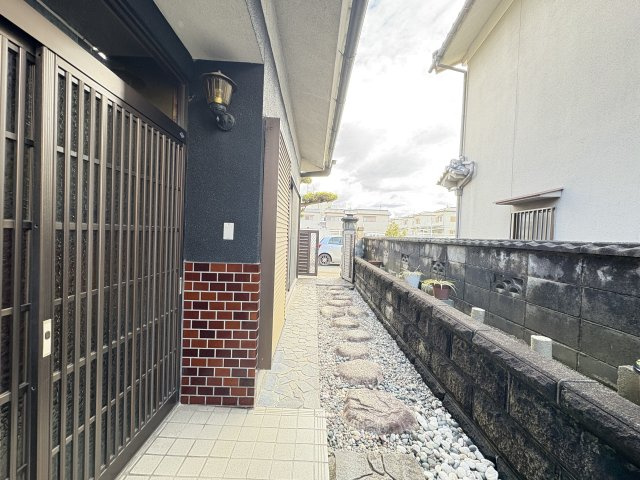 桜井市西之宮の玄関|明るい玄関です