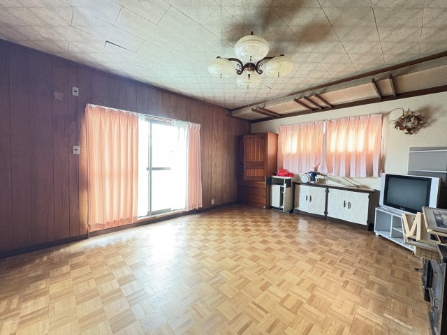 桜井市西之宮の居間・リビング|ゆったりとしたリビングです