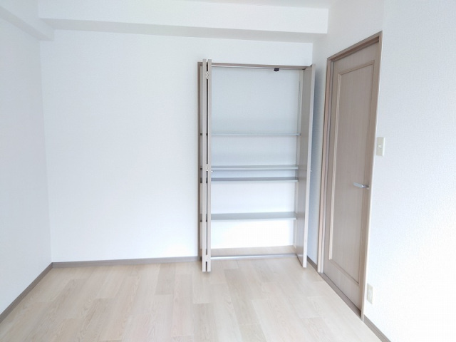 SS八木ハイツの収納