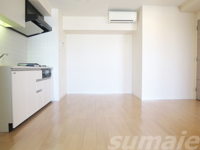 エスティメゾン王子の洋室|☆ダイニングテーブルを置いても余裕があります☆