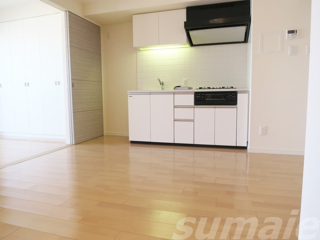 エスティメゾン王子の洋室|☆キレイなフローリングのLDKです☆