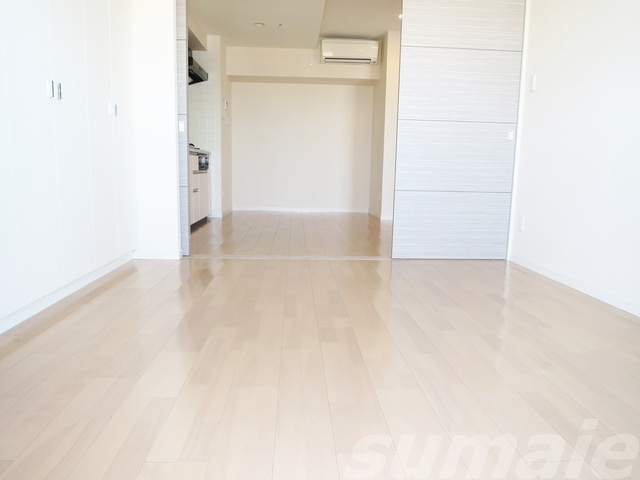 エスティメゾン王子の洋室|☆5.4帖の明るい洋室です☆