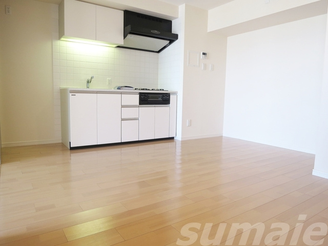 エスティメゾン王子の居間・リビング|☆人気のシステムキッチン、使いやすい9.1帖のLDKです☆