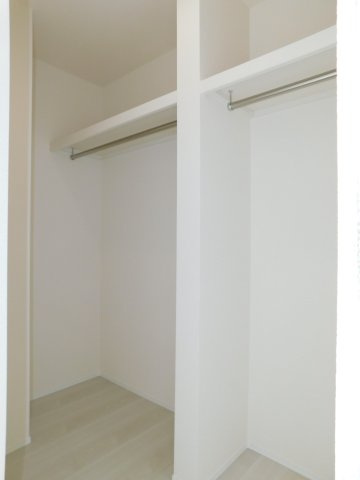 稲沢市梅須賀町西北切の新築一戸建の収納|◇大容量ウォークインクローゼット◇　　大きな荷物もしっかり収納できます♪
