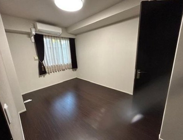 プラウド芦屋平田町の洋室|洋室約6.4帖　ウォークインクローゼットあり