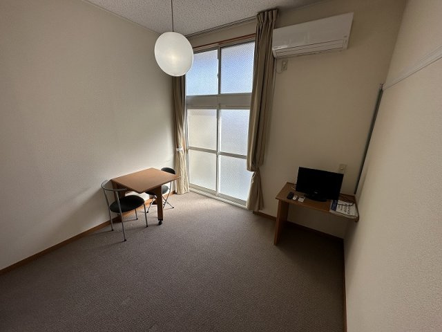 レオパレスソレイユの居間・リビング|ゆったり過ごせる居間です