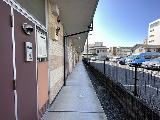 レオパレスコンフォートヒルズのその他|1階廊下