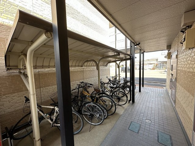 レオパレスサニーヒルズのその他|駐輪場