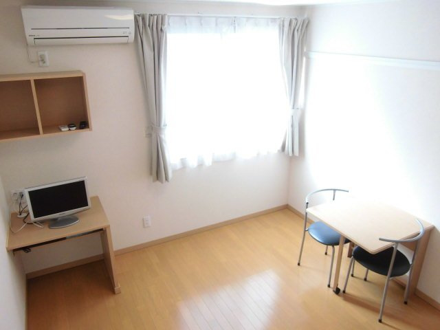 レオネクストレーベンの居間・リビング|ゆったりとしたリビングです