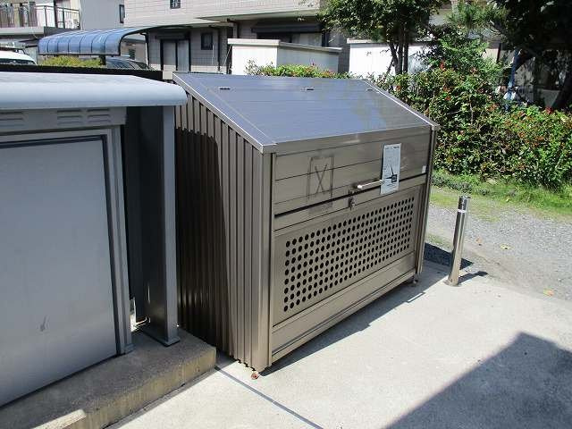 レオネクストレーベンのその他|入居者様専用ゴミ庫です。