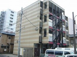 レオパレスアルファの外観|おしゃれな外観です