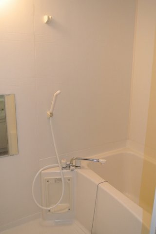 レオパレスアイビスの浴室|日々の暮らしに欠かせないお風呂です