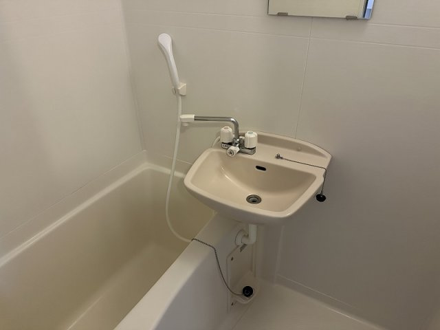 レオパレスリアンの浴室|コンパクトで使いやすいお風呂です