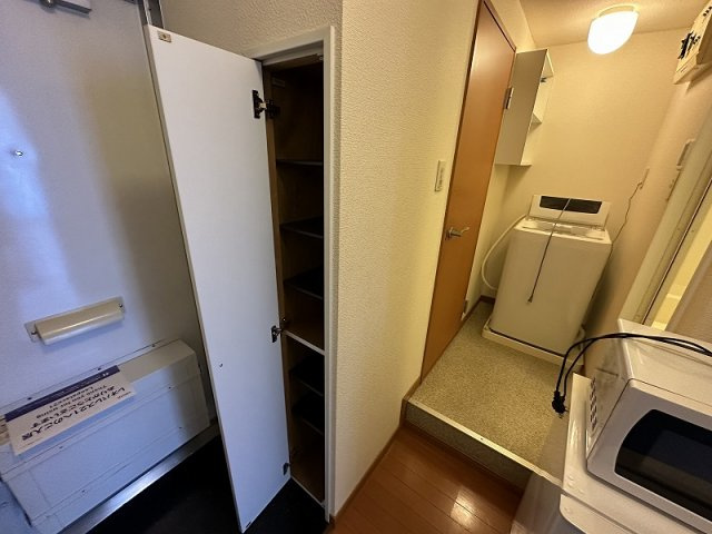 レオパレスグリーンリーフの玄関|収納もある玄関です