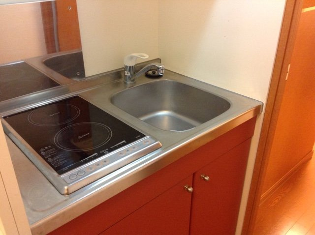 レオパレスシーサーのキッチン|きれいなキッチンです