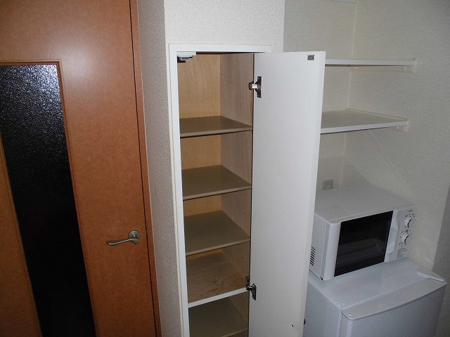 レオパレスフローレ２００２のその他