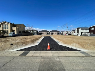 【前面道路含む現地写真】 | 福島市さくら2丁目分譲地（SK）