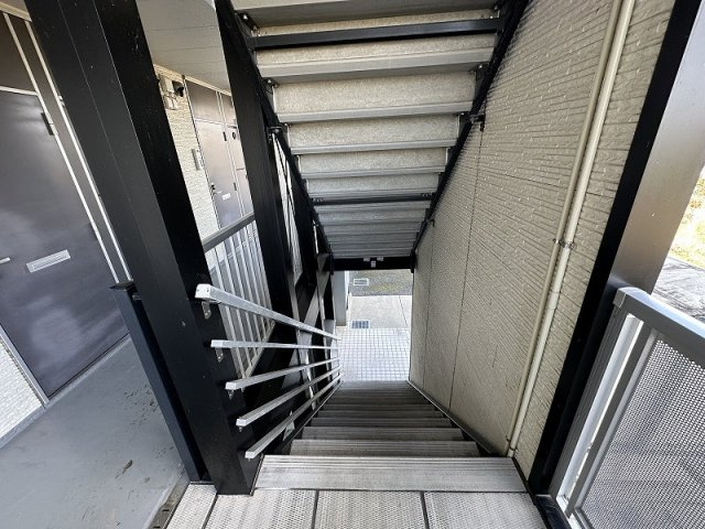 レオパレスシフォンのその他|階段