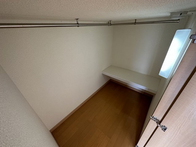 レオパレスシフォンの内装|ベッド下収納