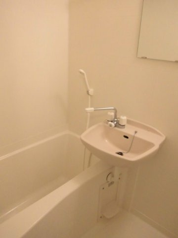 レオパレスメゾンＴ　Ａの浴室|日々の疲れを癒すお風呂付です