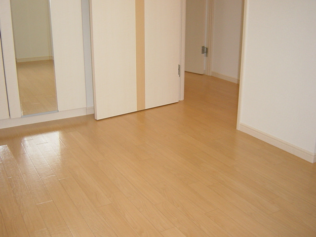 ルミエールユウの内装|洋室