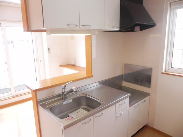 ヴィオラ　Ｃのキッチン|コンパクトなキッチンで掃除もラクラク