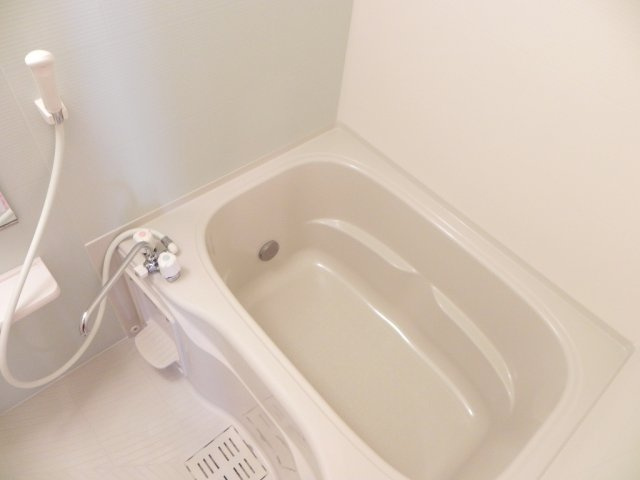 ヴィオラ　Ｃの浴室|きれいなお風呂です