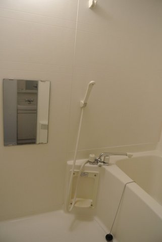 レオパレス中戸祭の浴室|日々の暮らしに欠かせないお風呂です