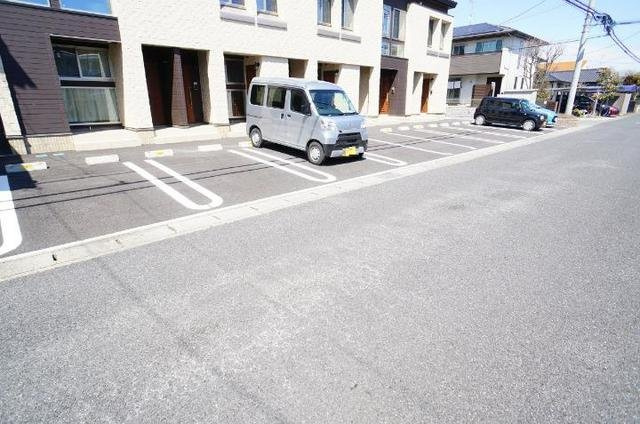 ベルメゾンＫの駐車場|駐車場があります