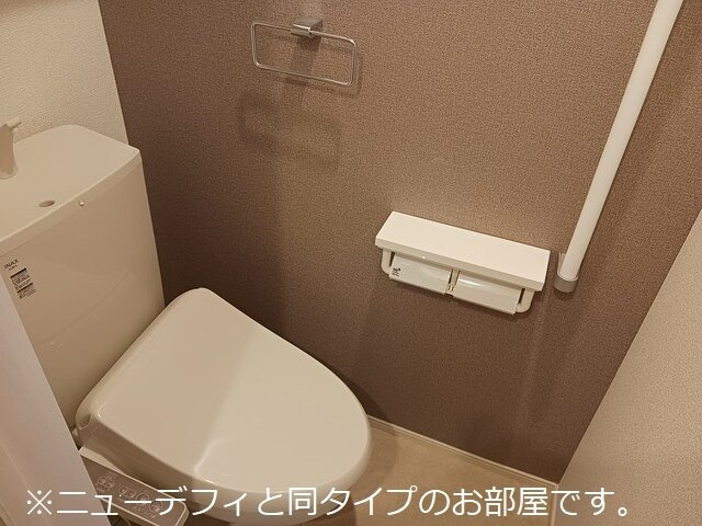 上横田町アパートのトイレ|落ち着いたトイレです