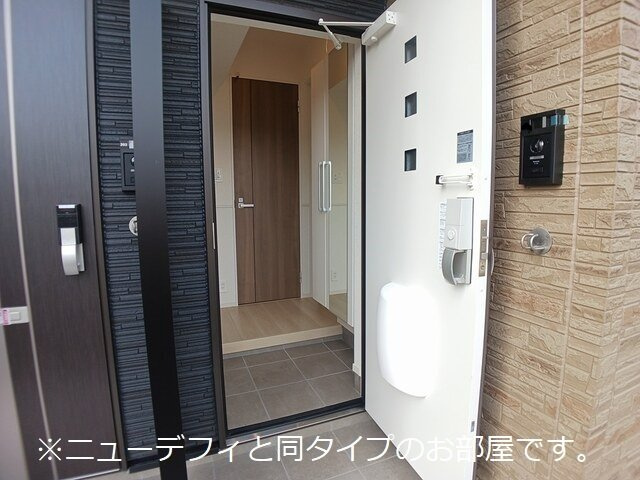 上横田町アパートの玄関|ゆったりとした玄関です