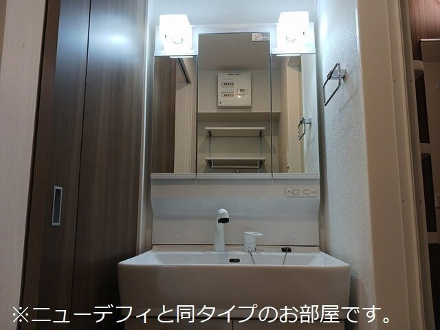 上横田町アパートの洗面所|忙しい朝には欠かせない洗面所です