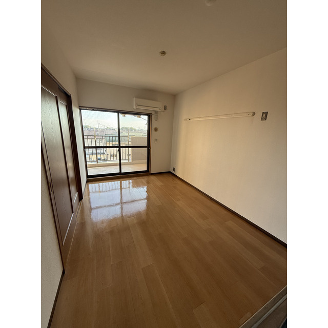 フローラ大塚弐番館の居間・リビング|ゆったりとしたリビングです