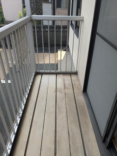 コーポ小西のバルコニー|バルコニーからの眺めを楽しみながら食事をしませんか