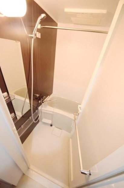 ライジングプレイス綾瀬の浴室