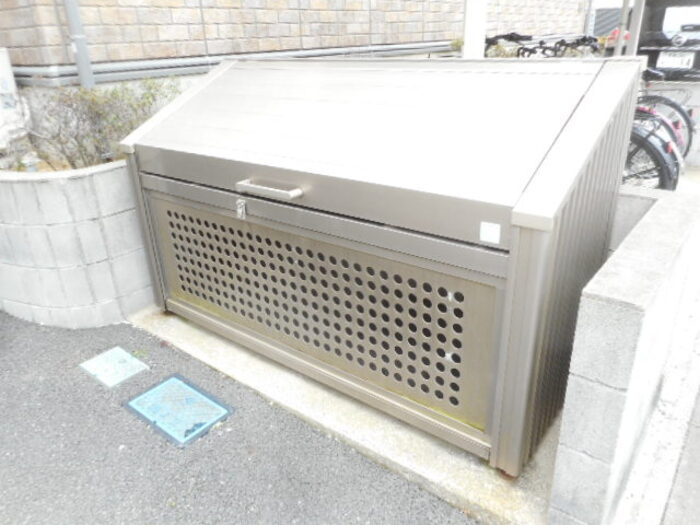 クレール・エスパスのその他