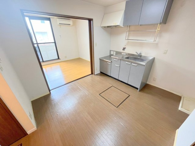 フォレスト光陽Bの居間・リビング