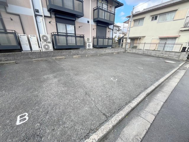 フォレスト光陽Bの駐車場