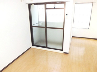 ロイヤルコート武庫之荘の寝室