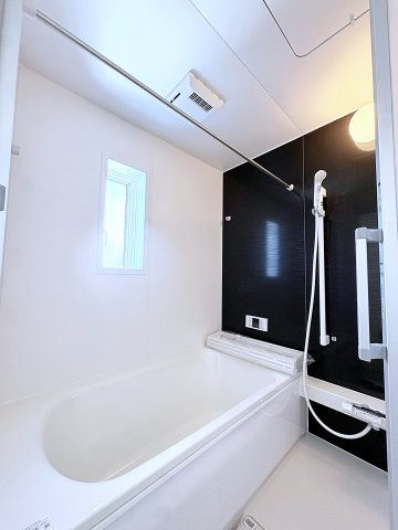 新築戸建・新築建売　福島市飯坂町湯野第7　湯野小・西根中の浴室|浴室乾燥機付き＆小窓付きなのでカビの発生を抑制！浴室を清潔に保つことができます！