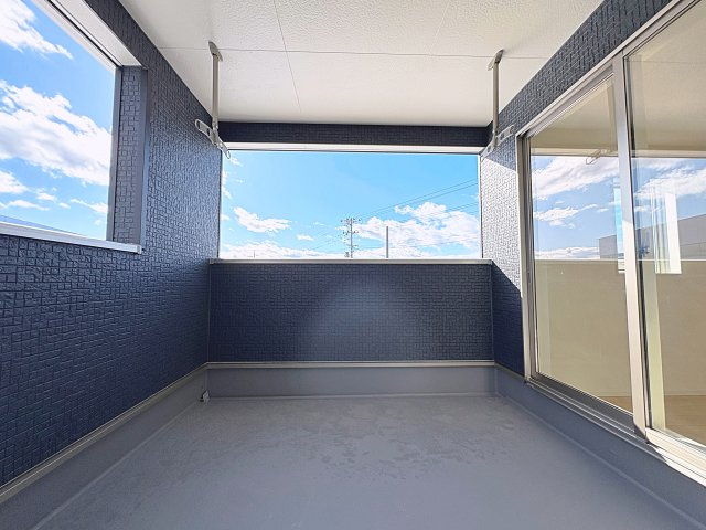 新築戸建・新築建売　福島市飯坂町湯野第7　湯野小・西根中のバルコニー|インナーバルコニーなので急な天候不良でも安心です！
