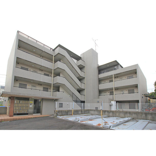 川崎市多摩区三田１丁目の賃貸マンションのエントランス