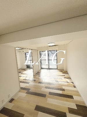 【居間・リビング】 | カーサケイワイNo.2 | 洋室のお部屋です。