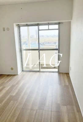 【居間・リビング】 | リバーサイドＭＡＫＩＢＡ | 洋室のお部屋です。