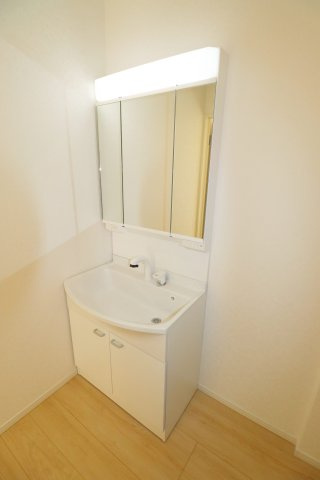 郡山市昭和1丁目第9　　　１号棟　　　芳賀小学校、郡山第４中学区の洗面所