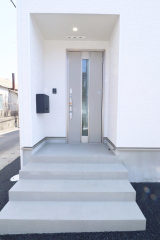郡山市昭和1丁目第9　　　１号棟　　　芳賀小学校、郡山第４中学区の玄関