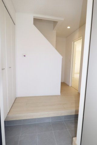 郡山市昭和1丁目第9　　　１号棟　　　芳賀小学校、郡山第４中学区の玄関