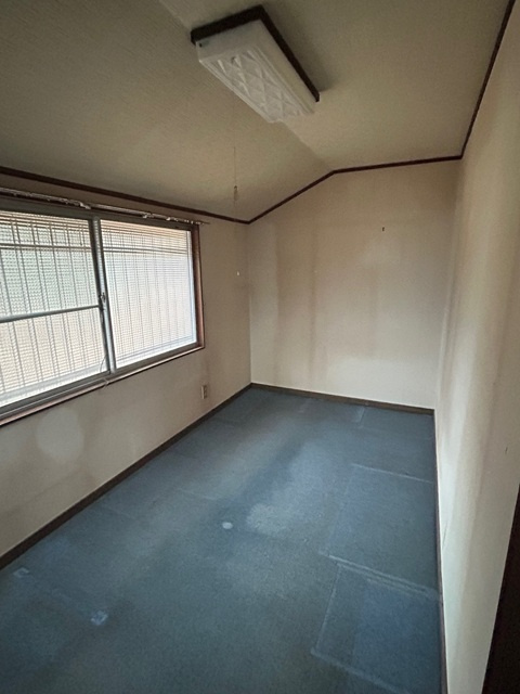 玉野市山田の収納|1階和室奥の納戸