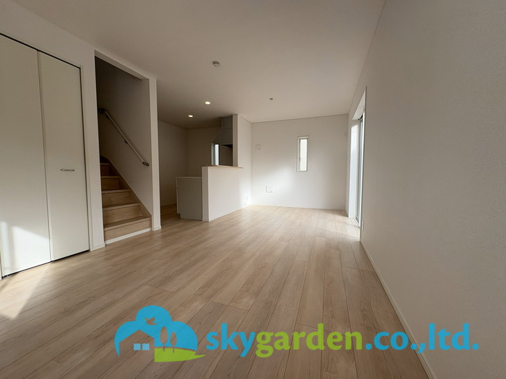 茅ヶ崎市南湖第18　新築戸建　全2棟1号棟の居間・リビング